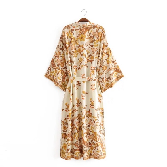 SOLD OUT Retro Boho 70’s Style Vintage Floral Kimono Duster - Picture 2 of 6